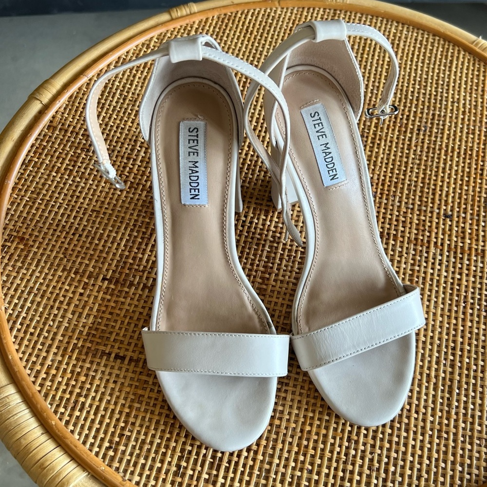 Steve Madden Nude Heels